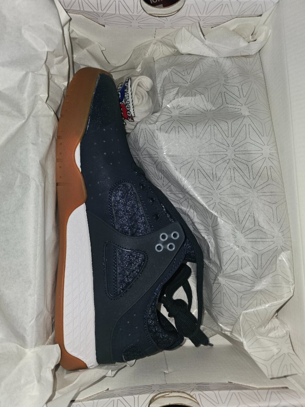 Axiom shoes